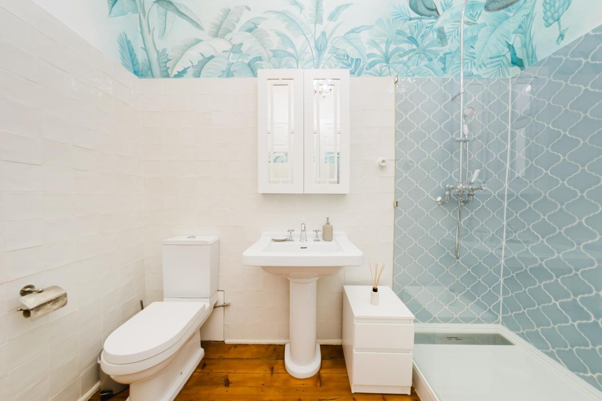 Apartment Luxury 4br Steps From Praa Do Comrcio *