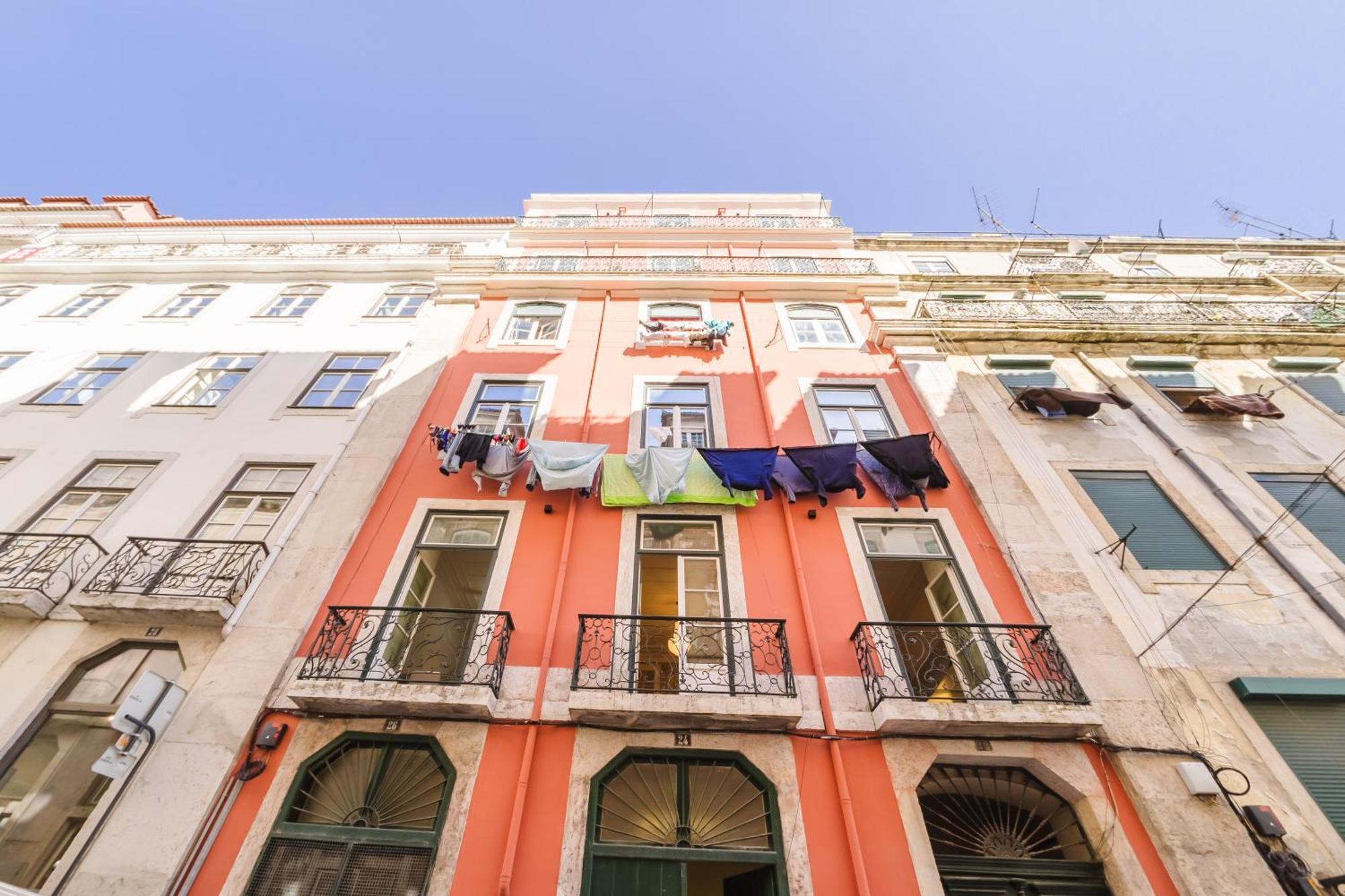 Luxury 4br Steps From Praa Do Comrcio Apartment Lisbon