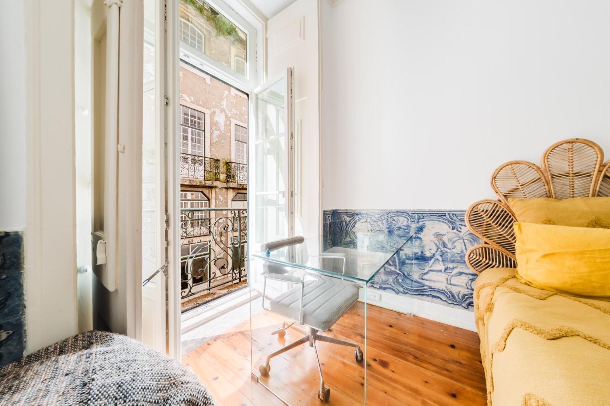 Apartment Luxury 4br Steps From Praa Do Comrcio Lisbon